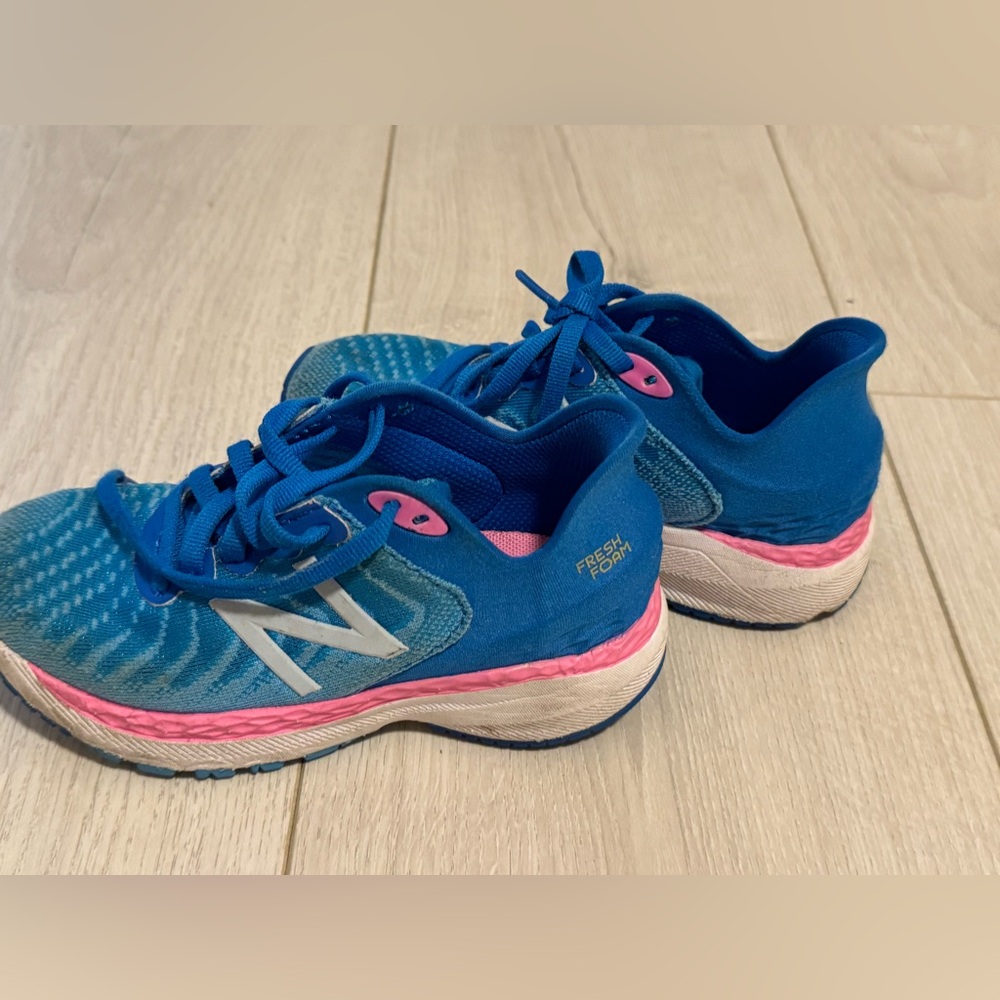 Toddler girls New Balance 10.5 fresh foam sneaker